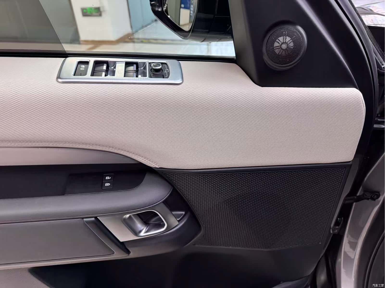 Land Rover Discovery, 2021 6