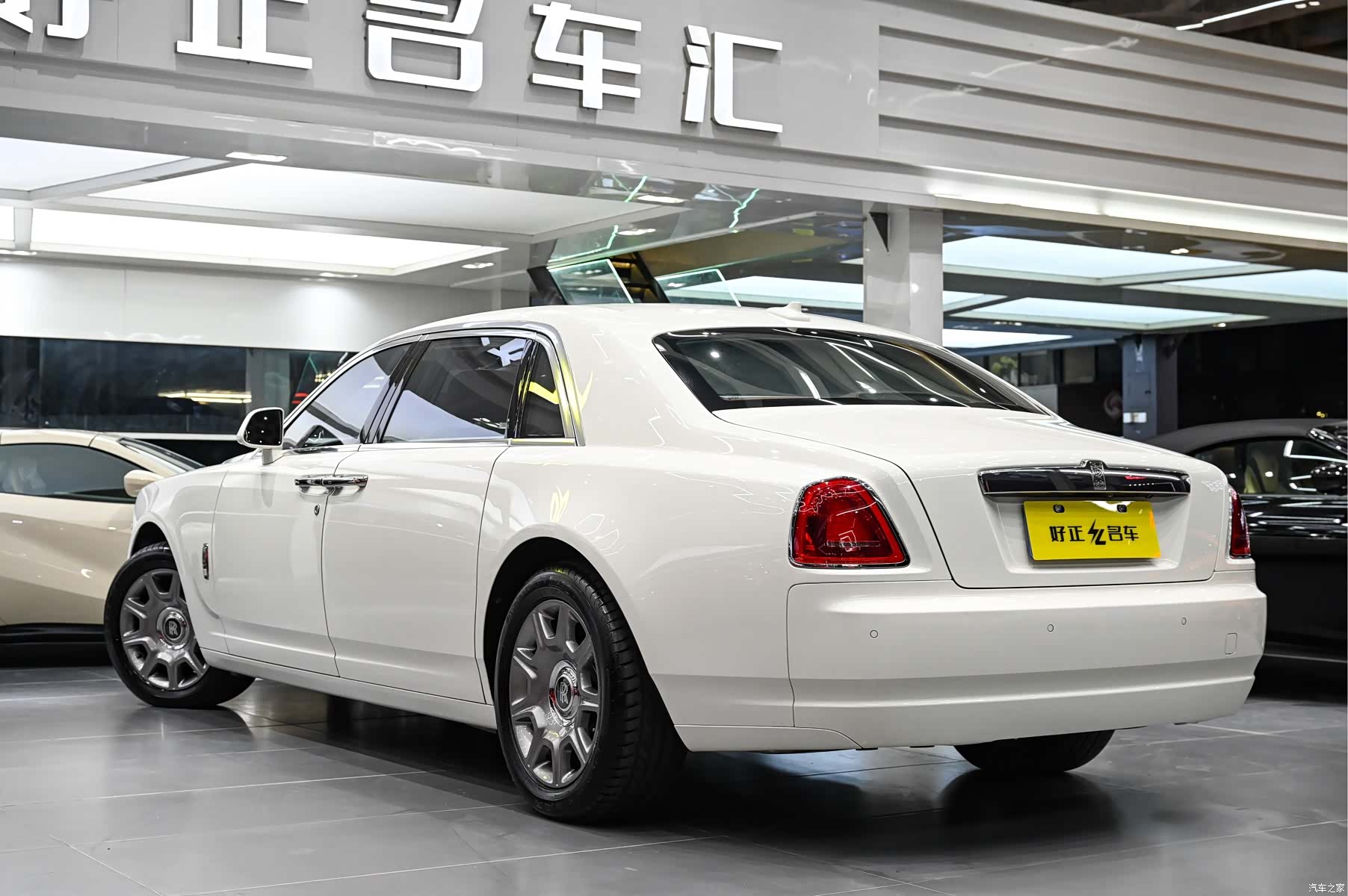 Rolls-Royce Ghost, 2015 6