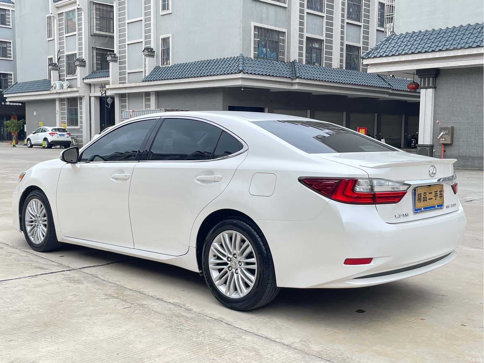 Lexus ES, 2016 4