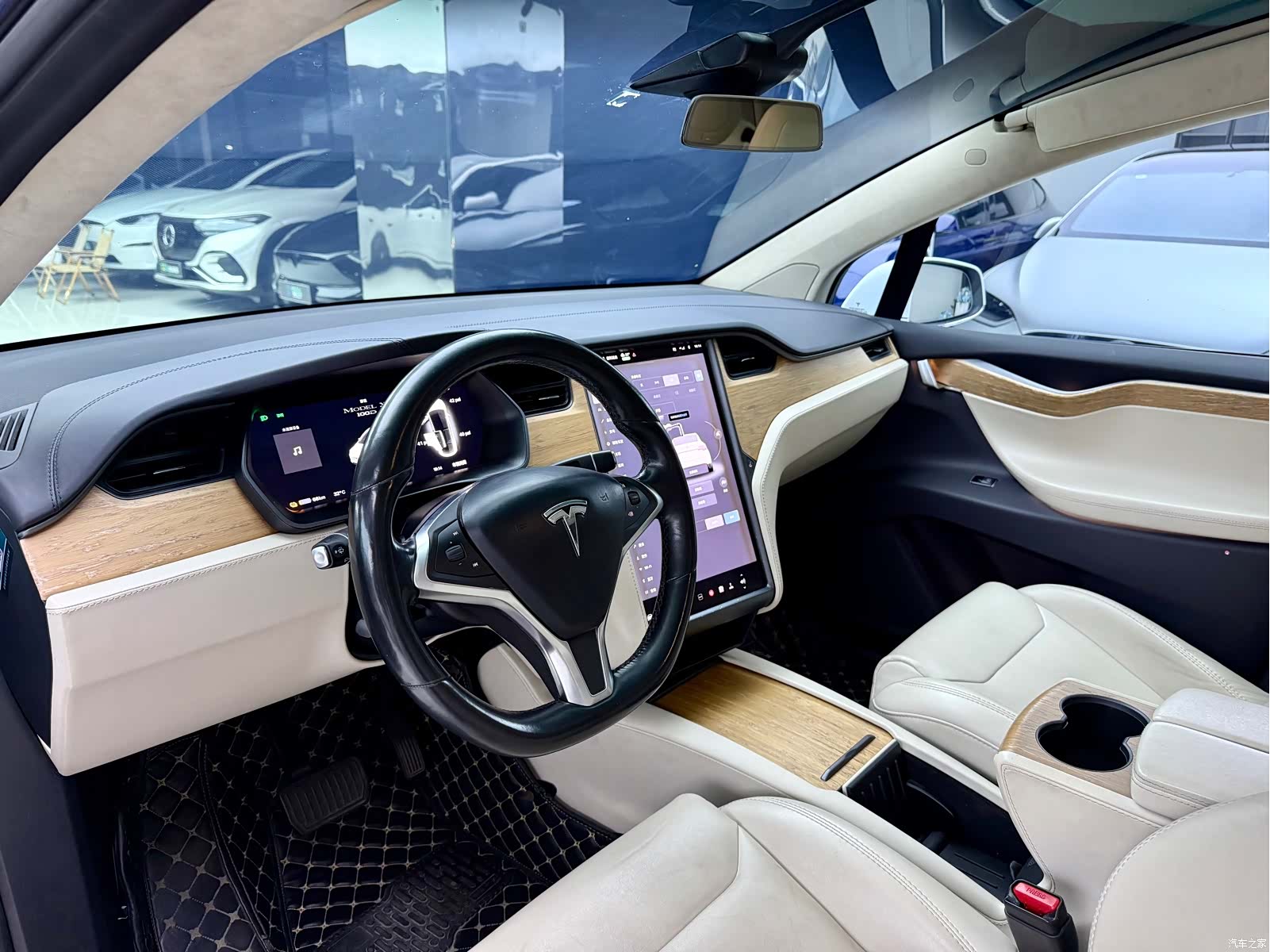Tesla Model X, 2018 все фото