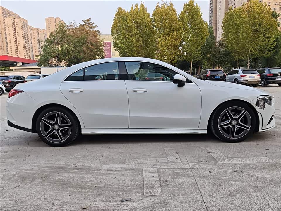 Mercedes-Benz CLA