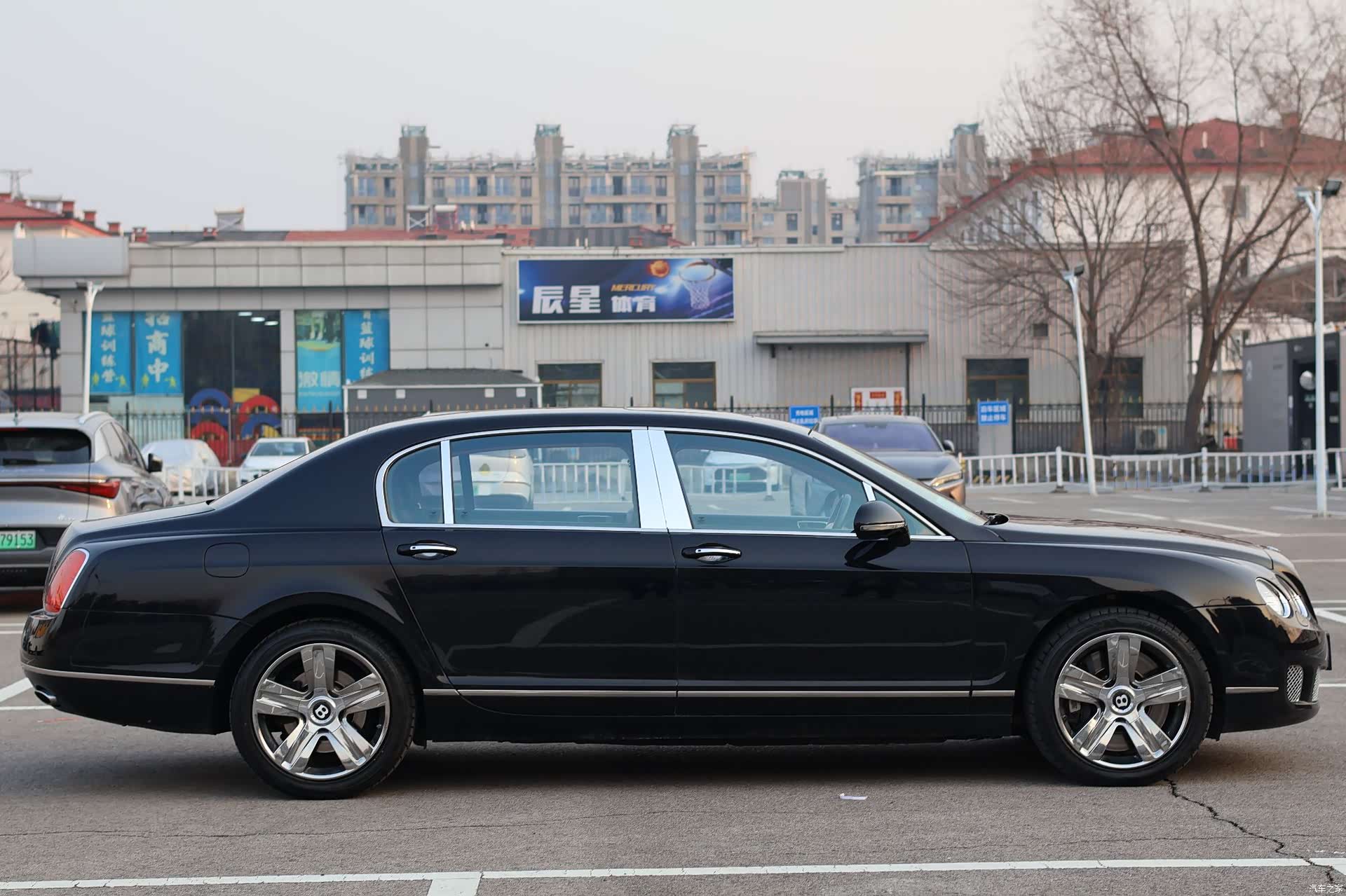 Bentley Flying Spur, 2011 6