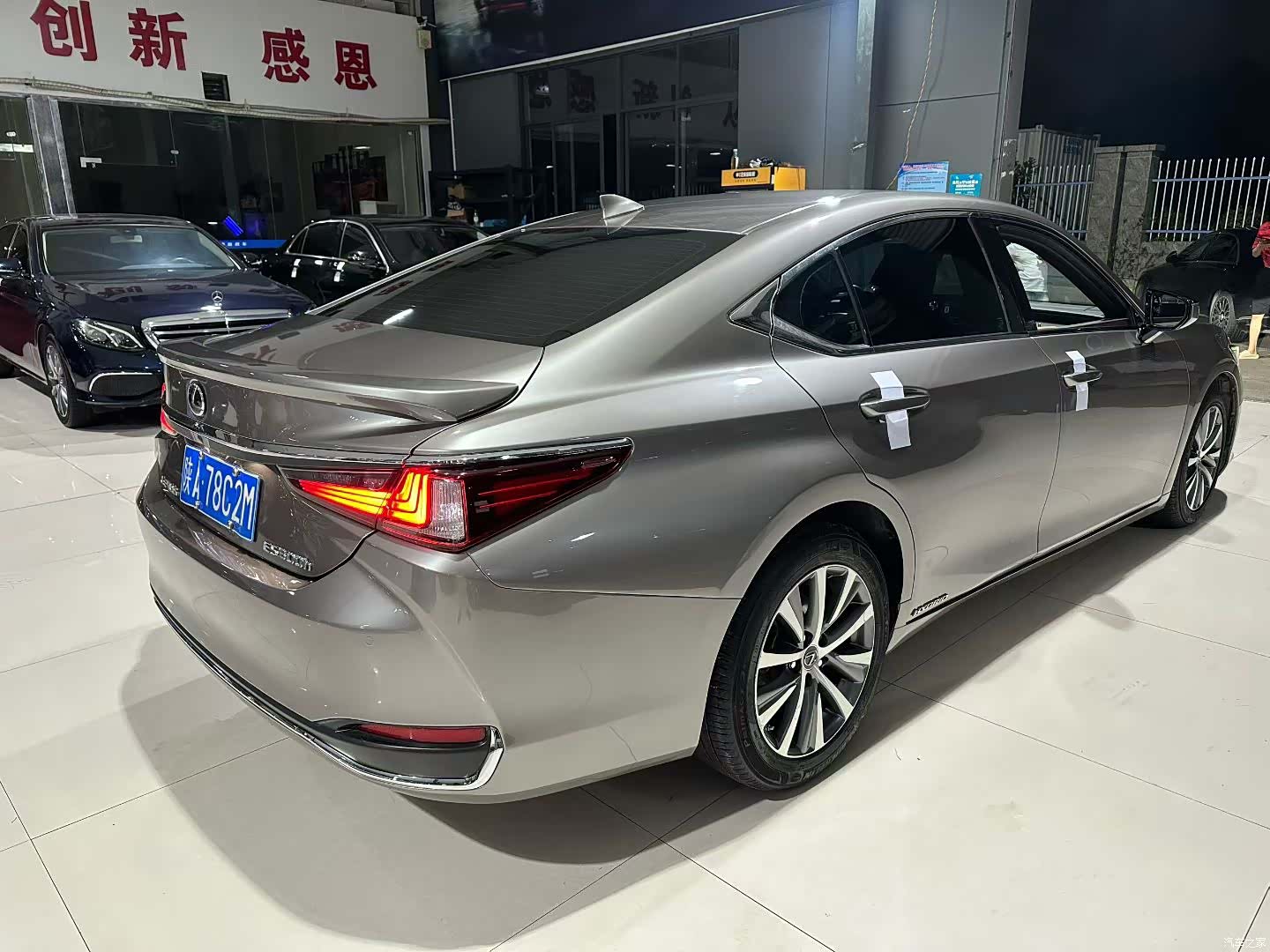 Lexus ES, 2020 9