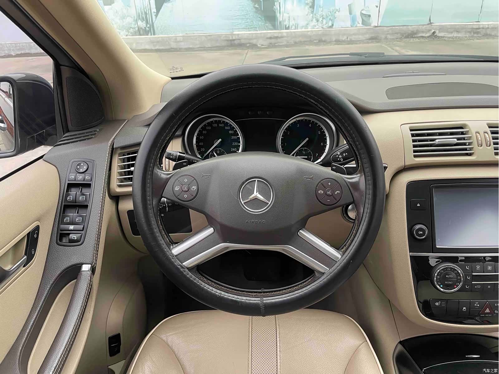 Mercedes-Benz R-Class, 2015 16