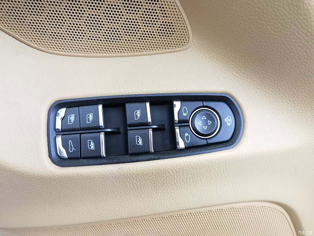 Porsche Panamera, 2011 8