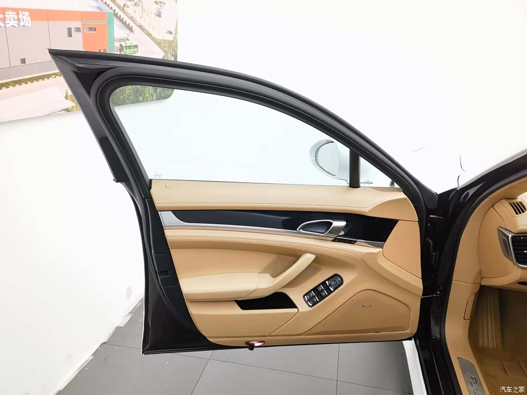 Porsche Panamera, 2011 16
