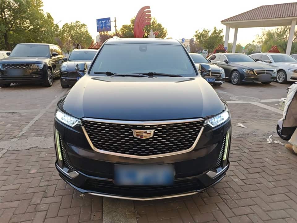 Cadillac XT6