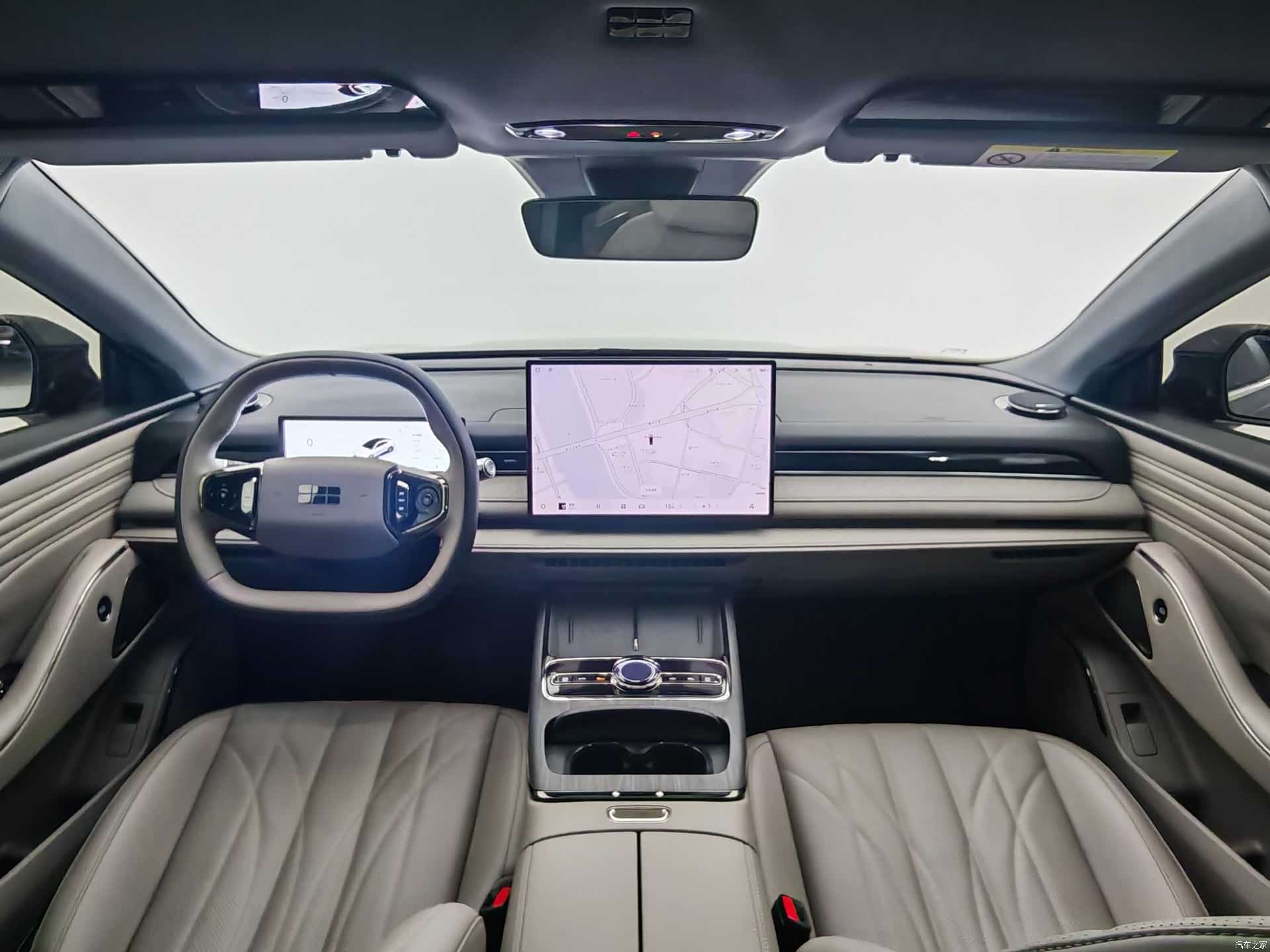 Geely 8, 2025 14