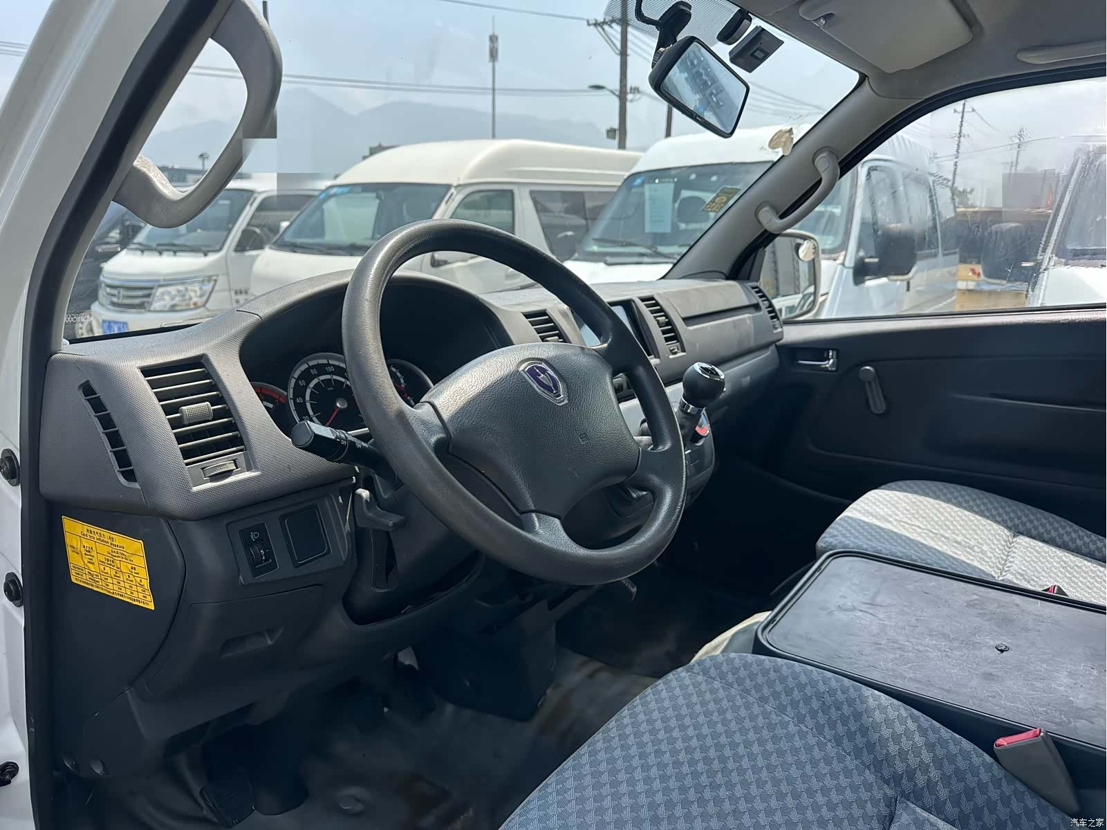 HuaChenLeiNuo HiAce, 2017 все фото