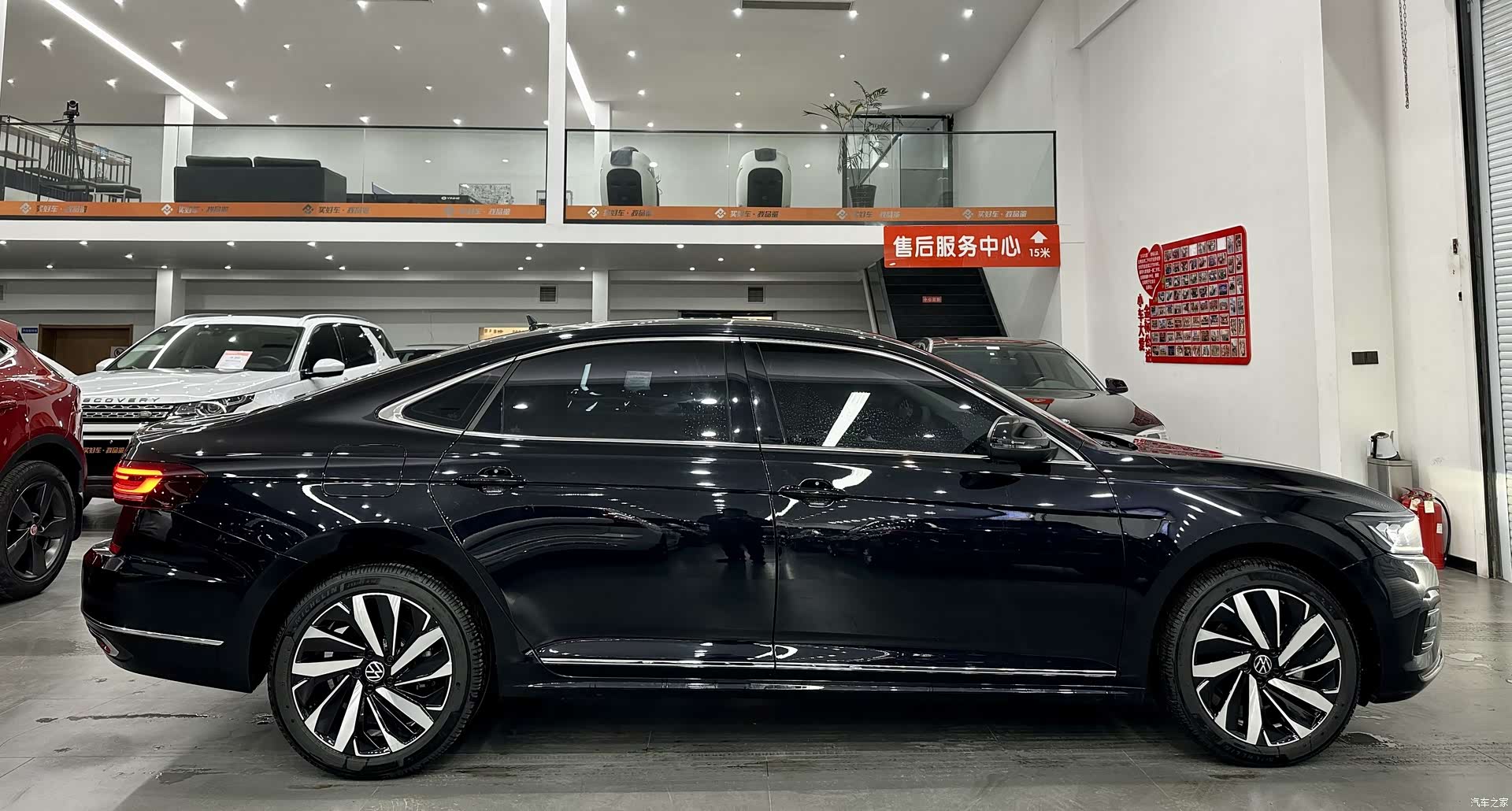 Volkswagen Passat, 2023 все фото