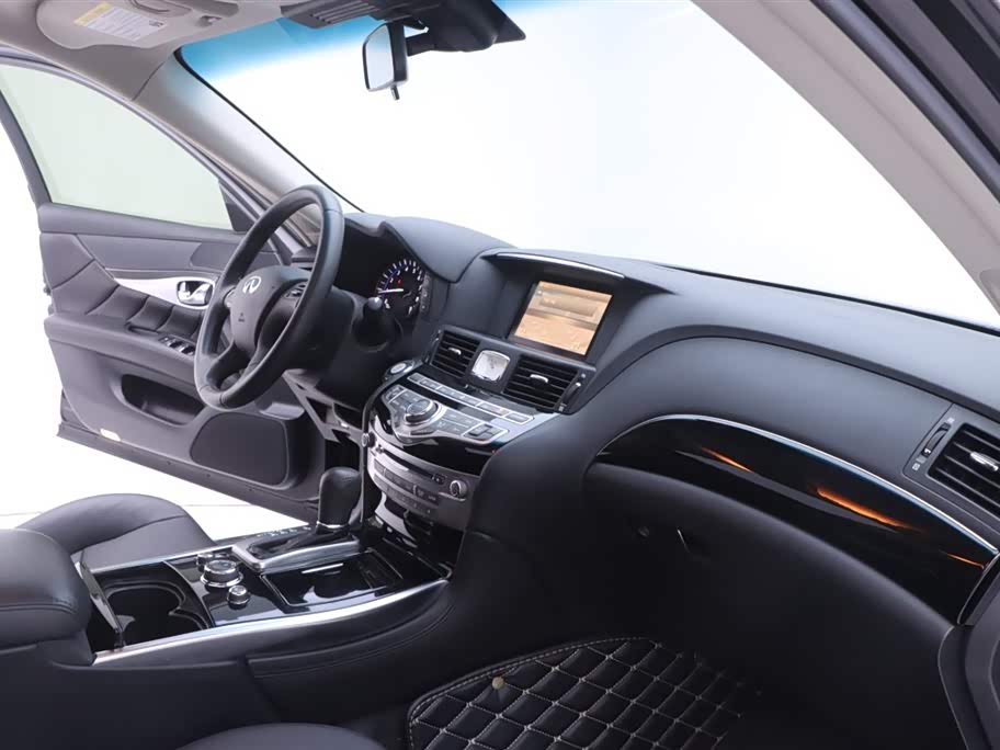 Infiniti Q70 Infiniti Q70