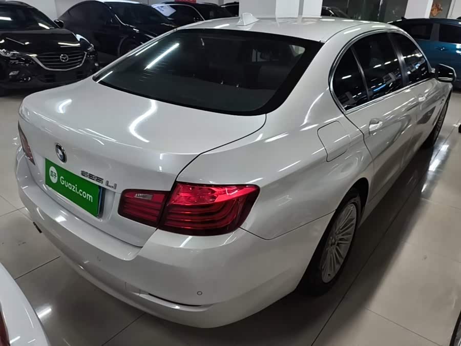 BMW 5 Series 2015, фото 6