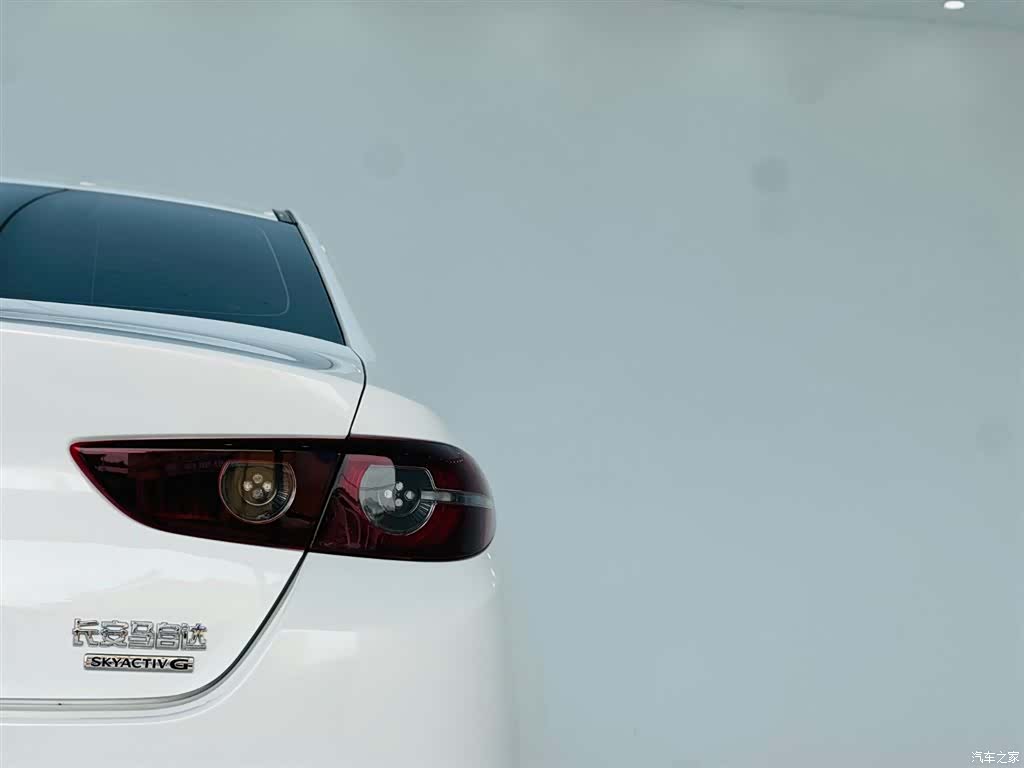 Mazda Mazda3, 2021 11