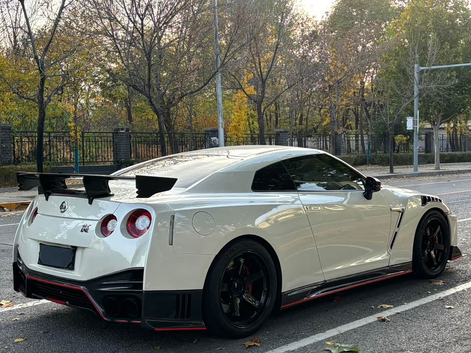 Nissan GT-R