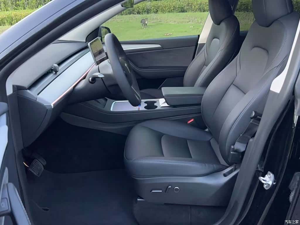 Tesla Model Y, 2023 12