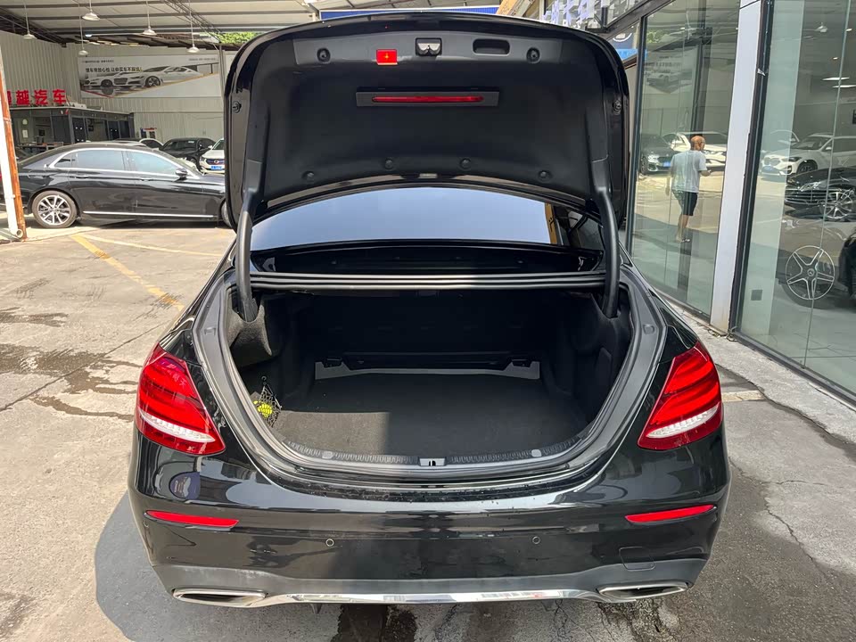 Mercedes-Benz E-class Mercedes-Benz E-class