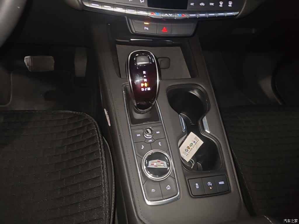 Cadillac XT4, 2023 14