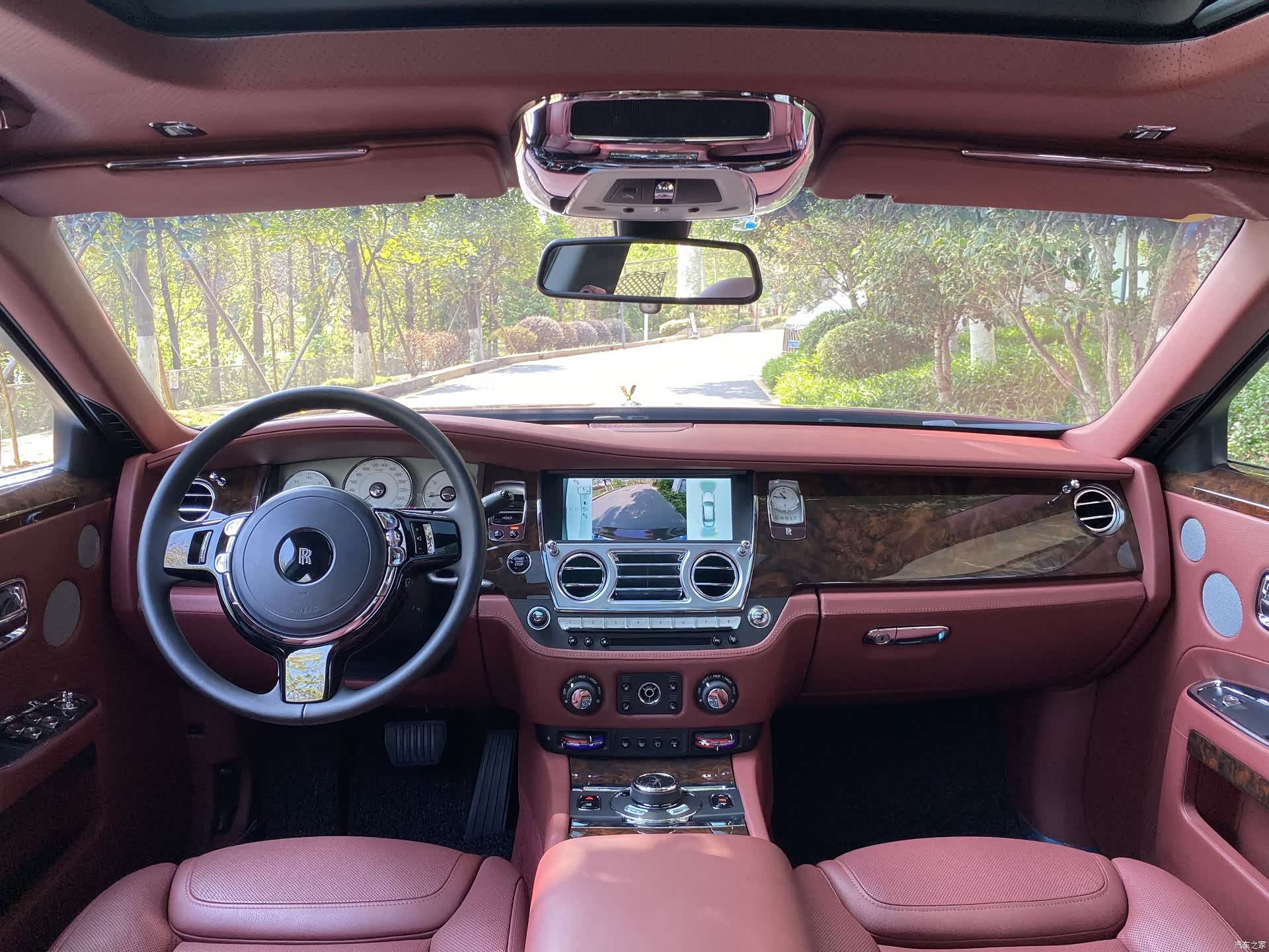 Rolls-Royce Ghost, 2017 16