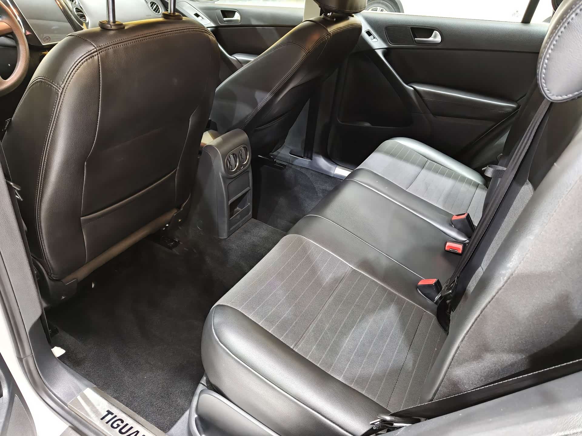 Volkswagen Tiguan, 2015 все фото