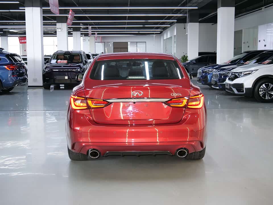 Infiniti Q50L