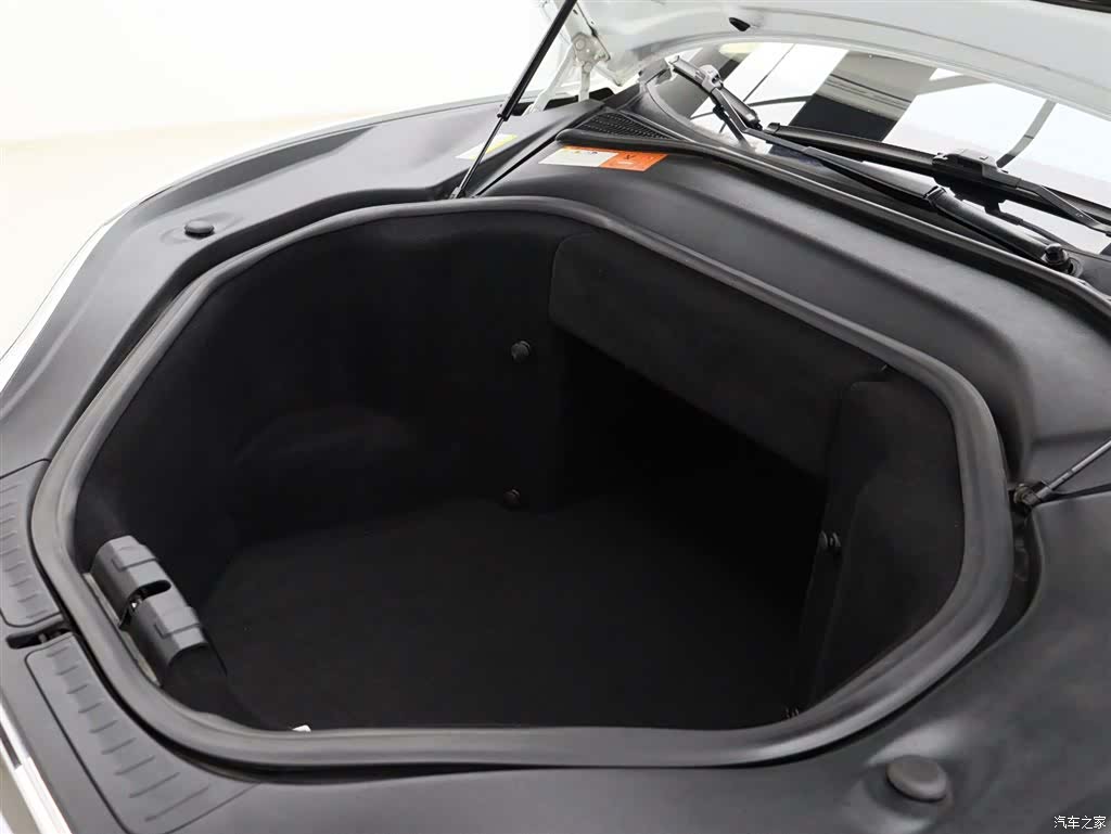 Tesla Model S, 2015 18