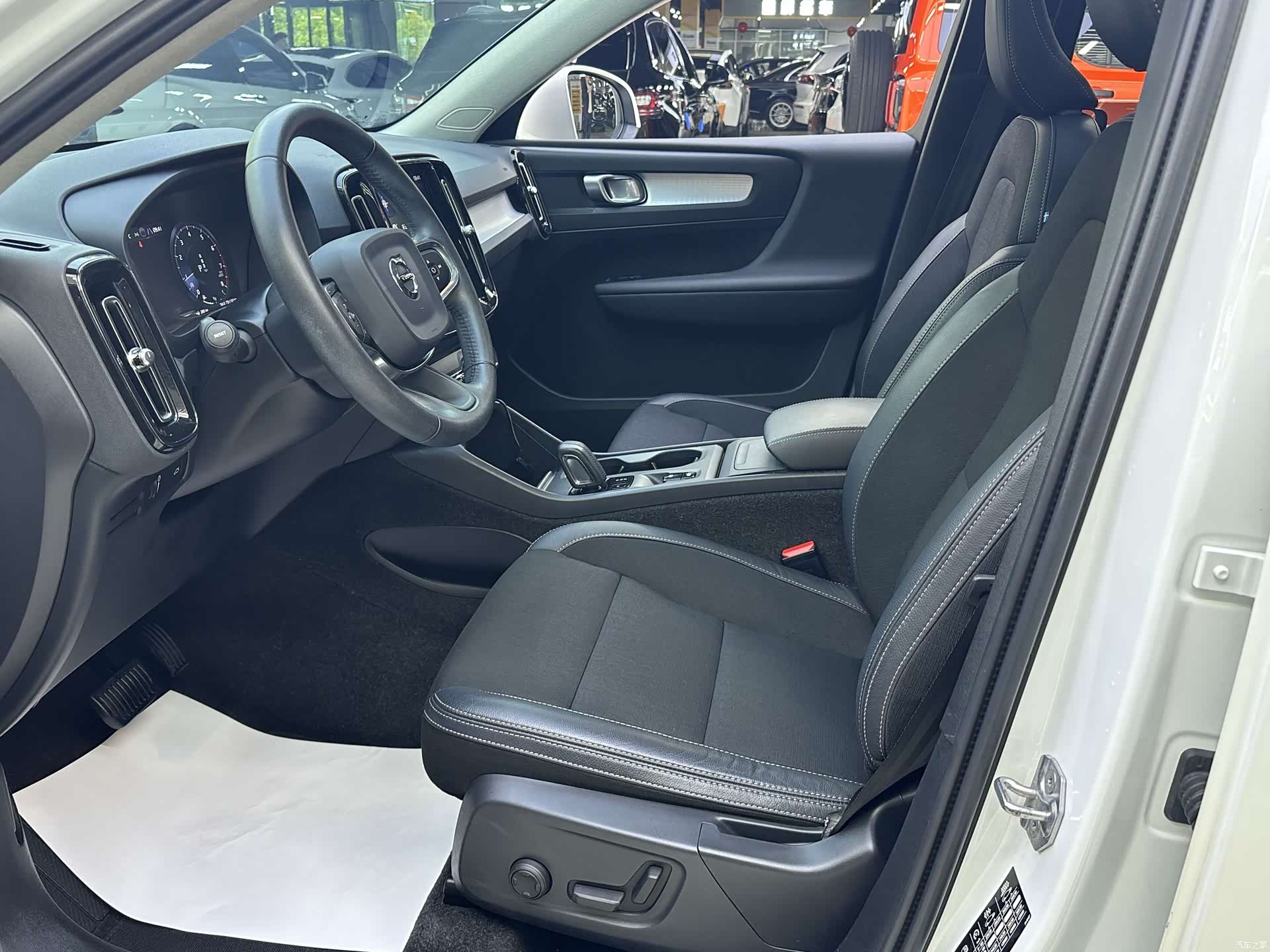 Volvo XC40, 2020 8
