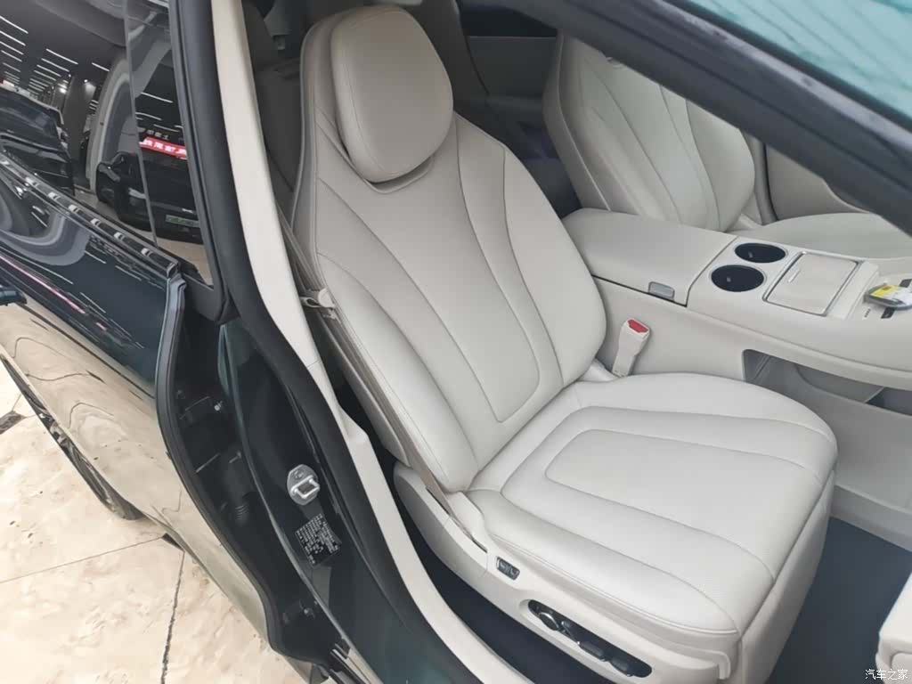 Luxeed R7, 2025 25