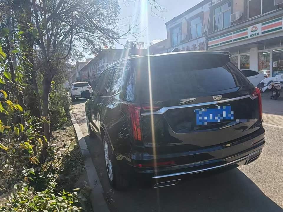 Cadillac XT6