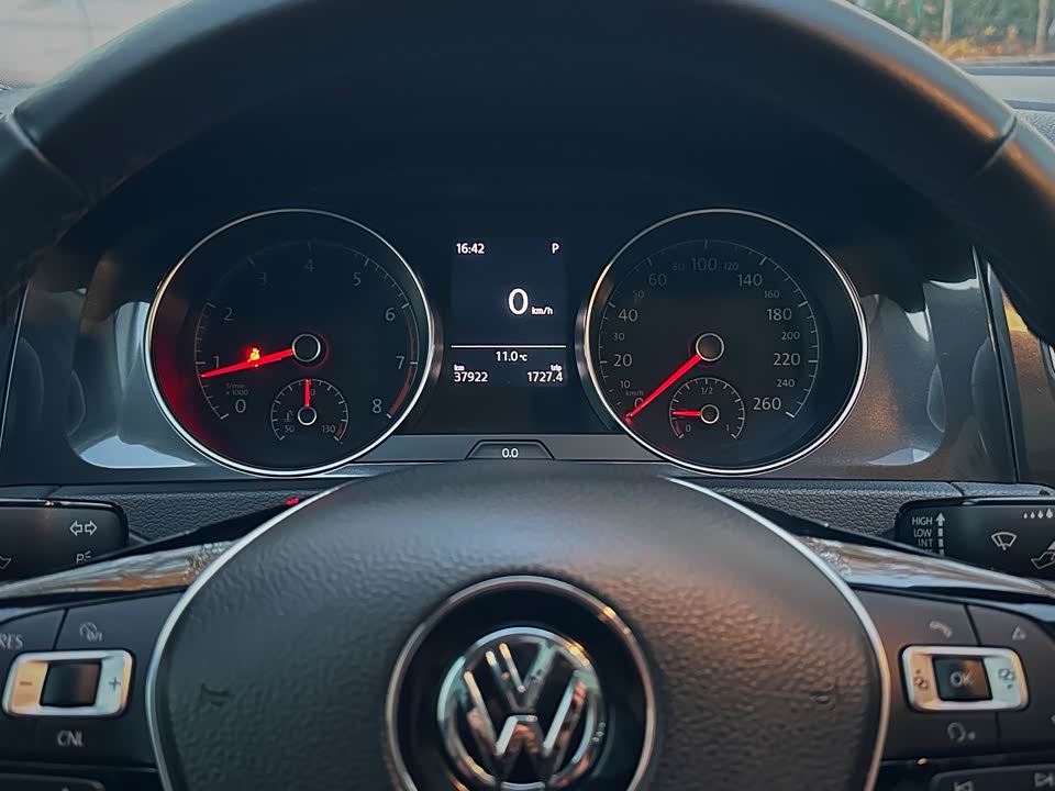 Volkswagen golf