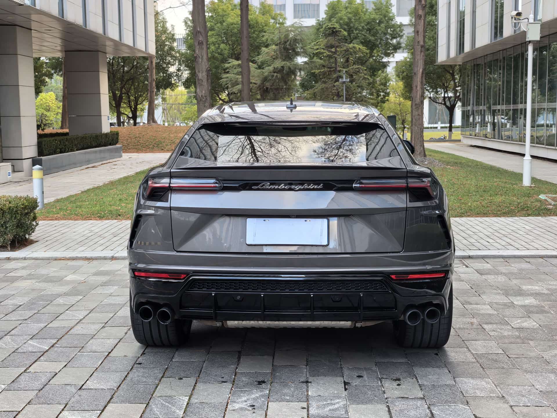 Lamborghini Urus, 2023 51