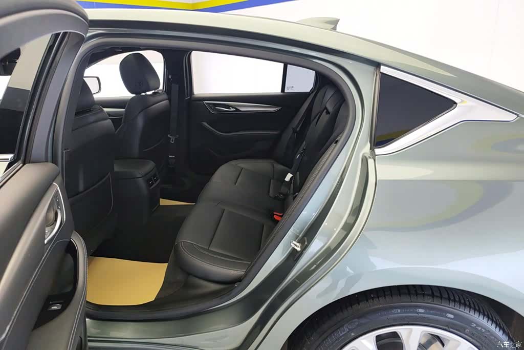 Cadillac CT5, 2022 11