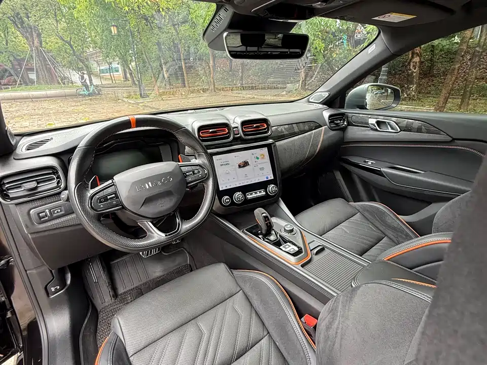 Lynk & Co 02 Hatchback