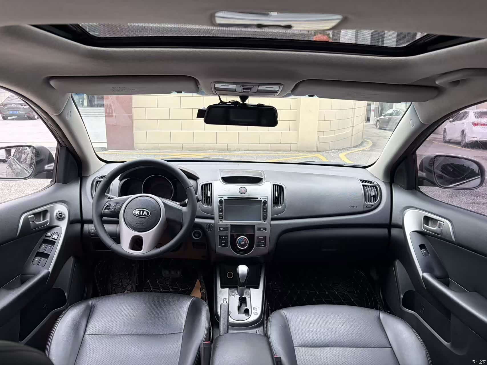 Kia GL, 2011 10