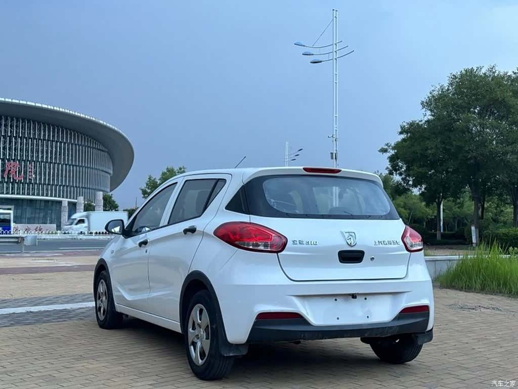 Wuling 310, 2016 6