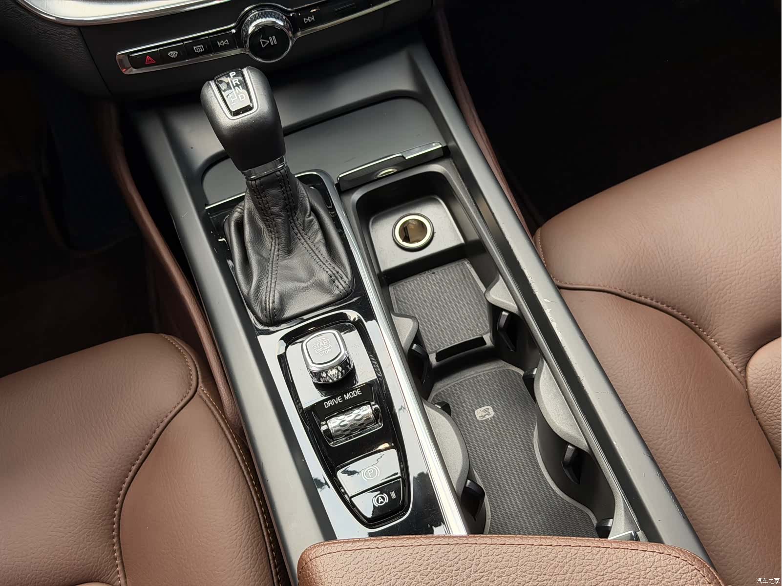 Volvo XC60, 2019 14