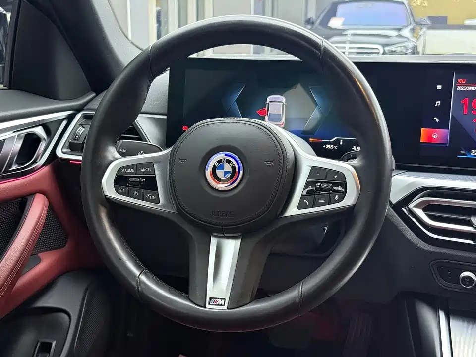 BMW i4