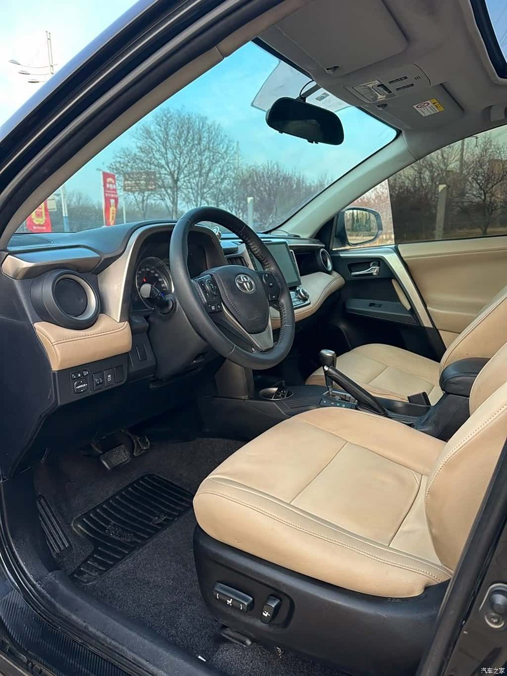 Toyota RAV4, 2014 8