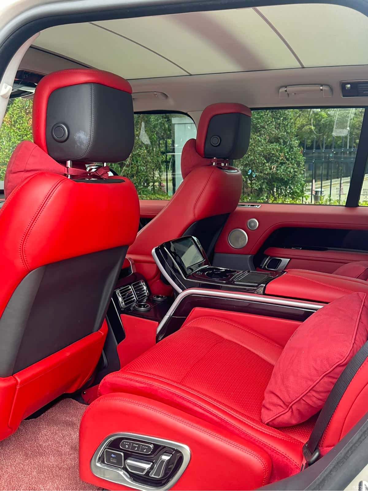 Land Rover Range Rover, 2019 11