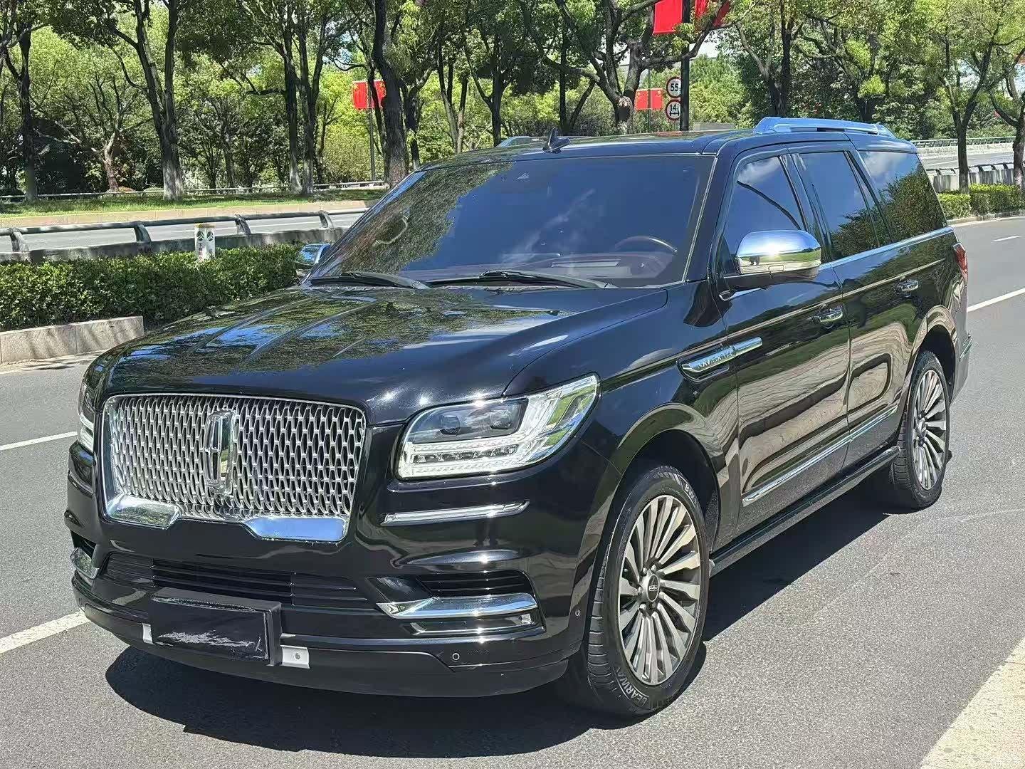Lincoln Navigator, 2019 1