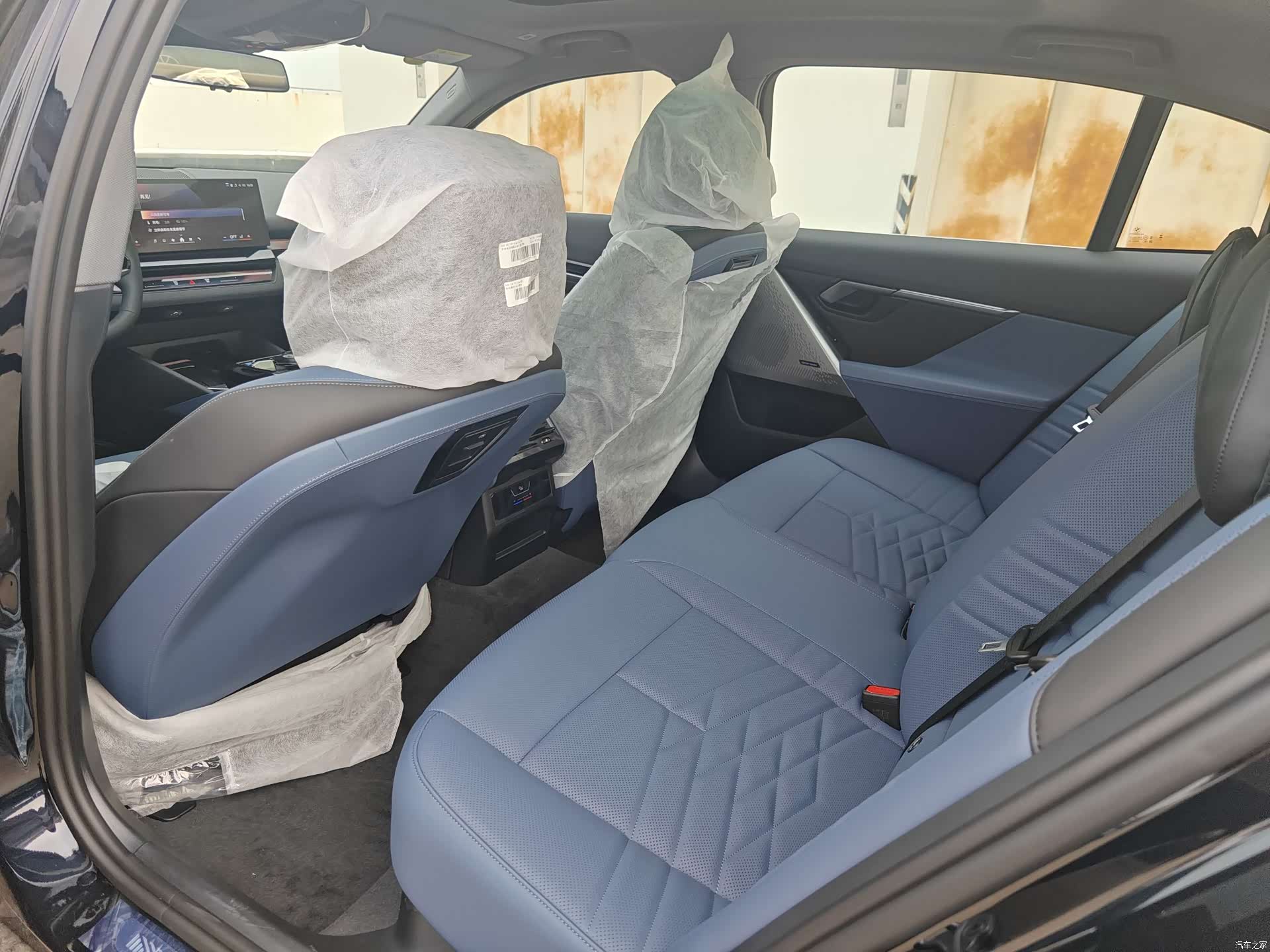 BMW i5, 2026 7