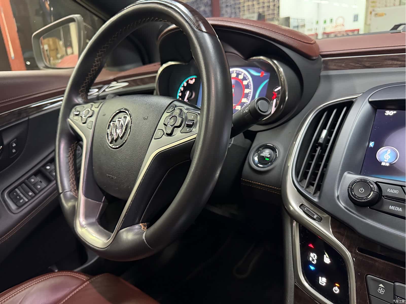 Buick LaCrosse, 2013 15