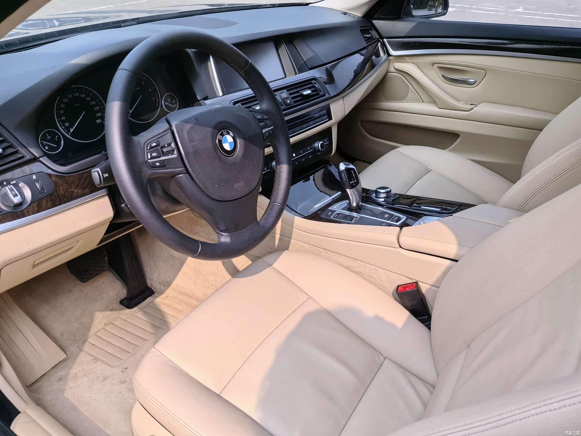 BMW 5 Series, 2015 9