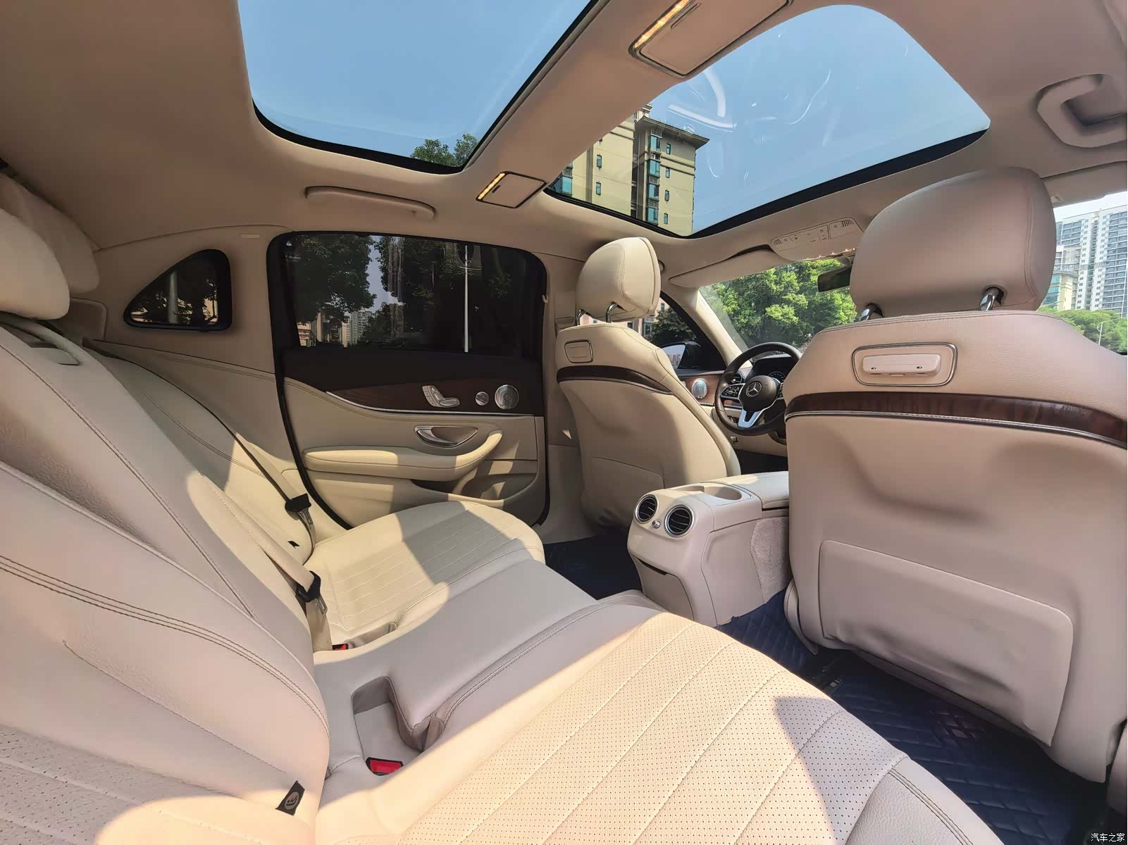Mercedes-Benz E-Class, 2019 9