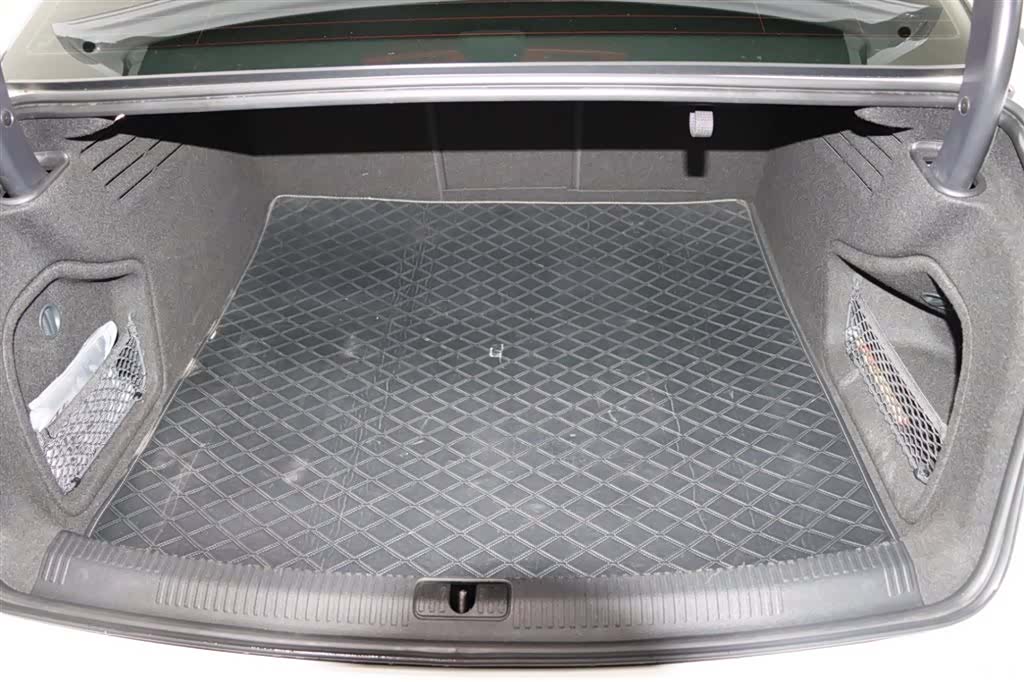 Audi A4L, 2022 13