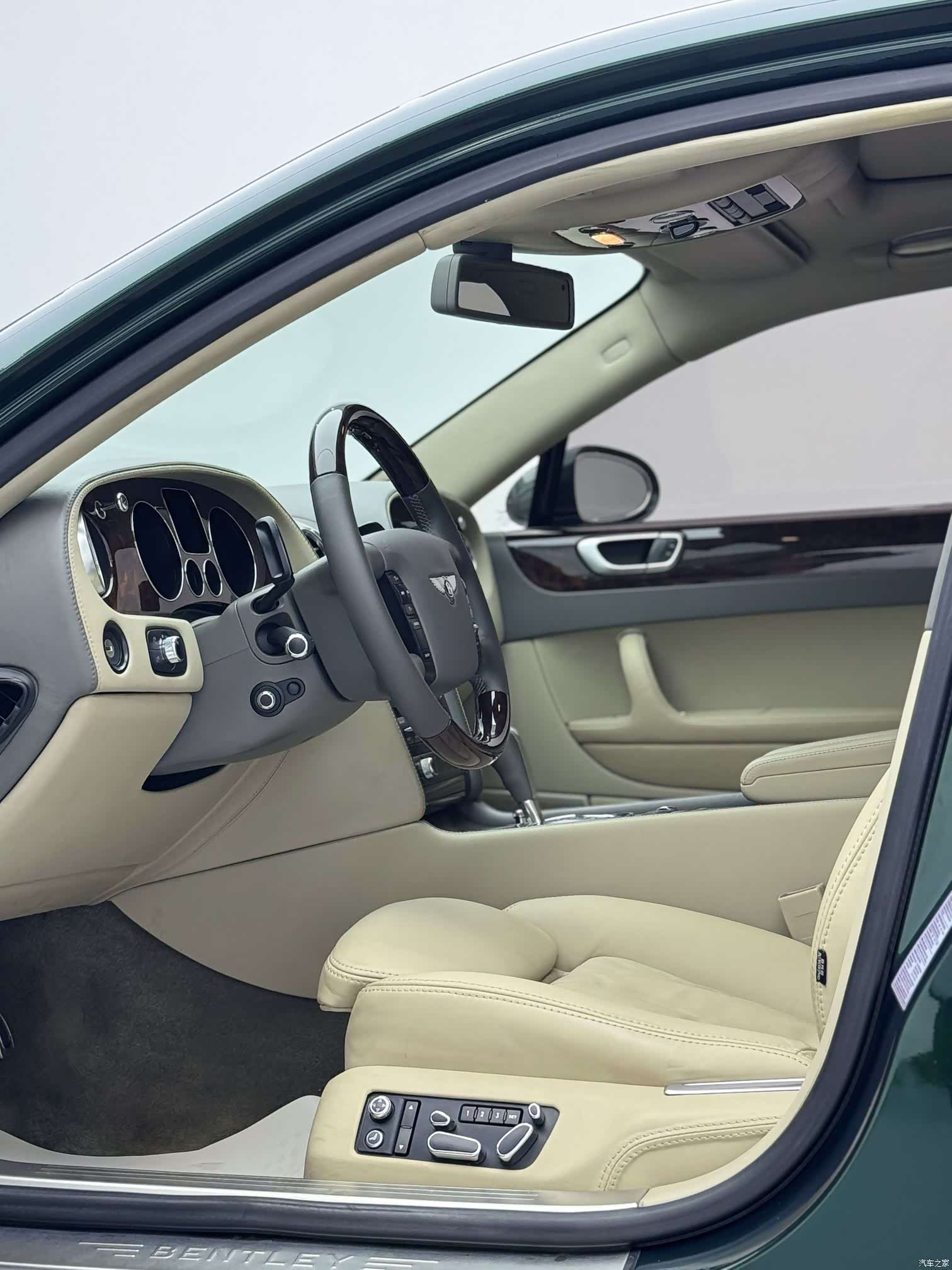 Bentley Flying Spur, 2007 19