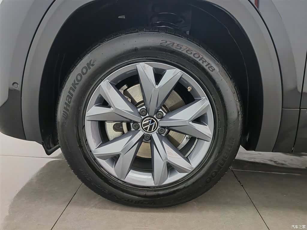 Volkswagen Teramont X, 2023 17