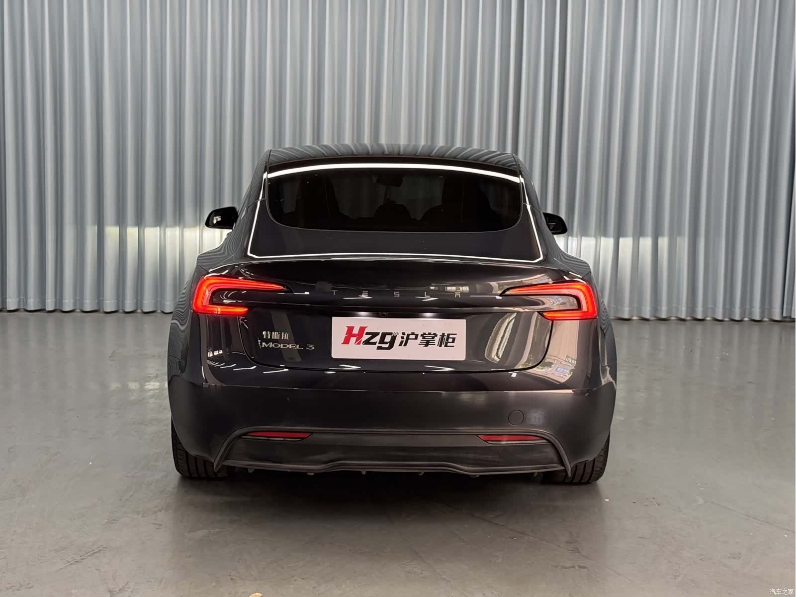Tesla Model 3, 2025 8