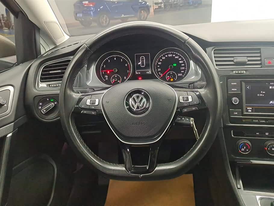 Volkswagen golf