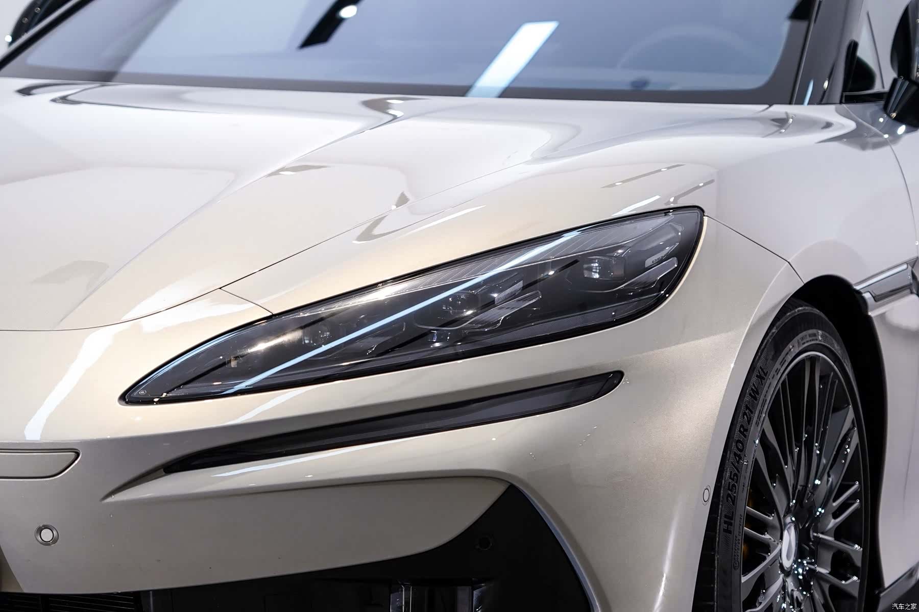 Denza Z9GT, 2024 30