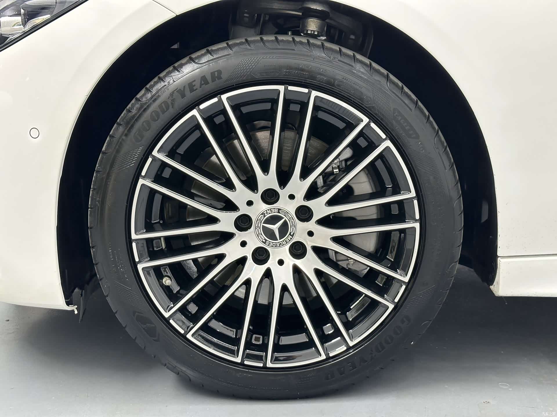 Mercedes-Benz C-Class, 2024 25